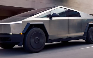 Владелец Tesla Cybertruck подал иск из-за несоответствия комплектации в Калифорнии
