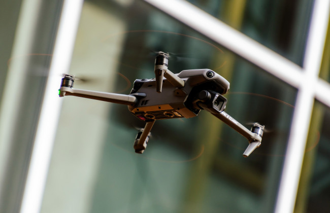 Посадовиця з Вінниччини «переплатила» 300 тисяч гривень за навчальний комплекс «Школа-FPV» — поліція