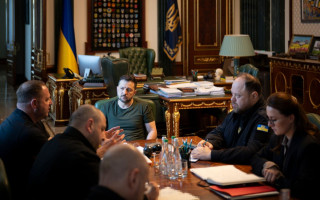 Зеленський підписав два укази про санкції: синхронізація з Канадою та обмеження проти 28 осіб