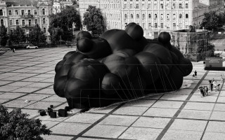 Буря знищила українську інсталяцію Black Cloud на фестивалі Burning Man — Дейнега