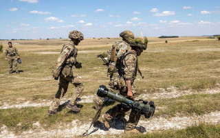 Великобритания продолжит подготовку украинских военных до 2026 года