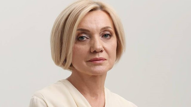 Жоден воїн не сказав, що він боронить «право говорити російською» – Олена Івановська