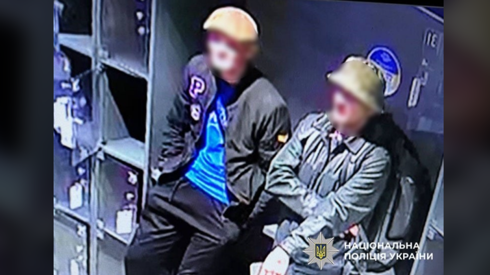 У Києві судитимуть двох чоловіків, які побили та пограбували адвоката на Лісовому масиві