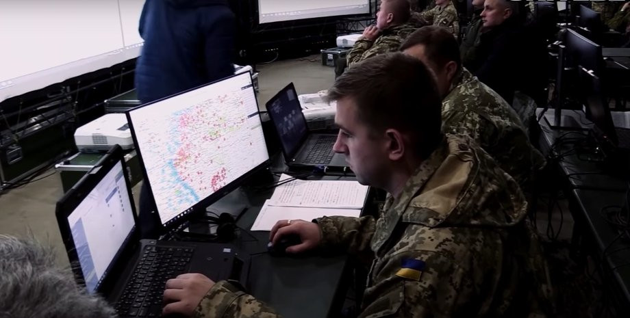 Кабмин уточнил обязанность командиров отчитываться через Армия+: служебная информация через веб-портал не передается