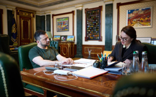 Зеленский сообщил, что Кабмин обновит правила выезда за границу для мужчин 18-22 лет сегодня