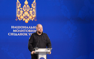 Мы должны соотносить это с тем, как это скажется на обороне – Руслан Стефанчук об инициативах разрешить выезд за границу молодым мужчинам