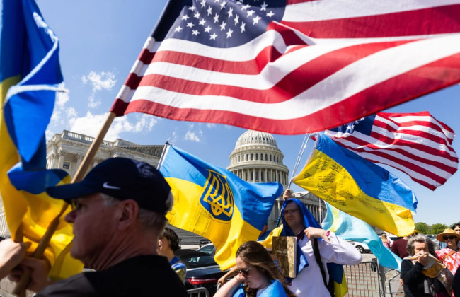 Діаспора в особі Світового конгресу українців вважає, що українці з множинним громадянством, які живуть за кордоном, повинні мати доступ до державної служби