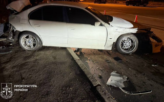 У Харкові водій «BMW» протаранив припарковане авто та збив пішохода