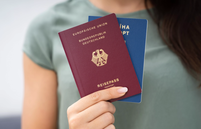 Закон про множинне громадянство не дає відповіді на питання, з якими країнами можливе множинне громадянство, що буде з військовим обов’язком і соцзабезпеченням