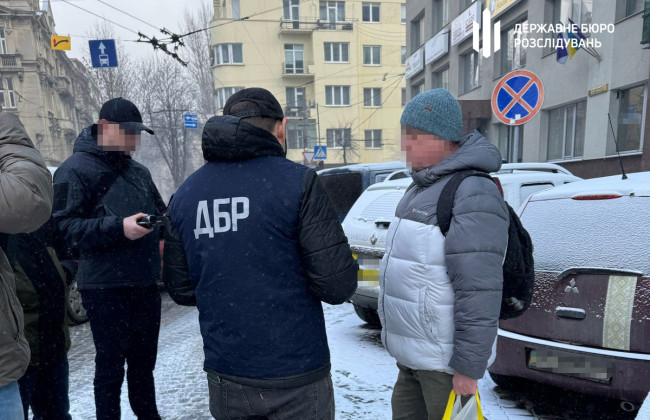 Во Львове будут судить адвоката, который выманивал деньги у семей погибших и пропавших без вести военных