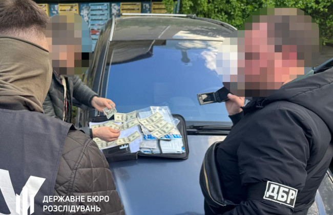 Торговал информацией из закрытых баз данных — на Франковщине будут судить чиновника правоохранительного органа