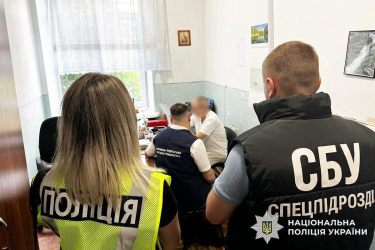 В Хмельницкой области чиновники незаконно отдали корпус больницы под застройку — прокуратура
