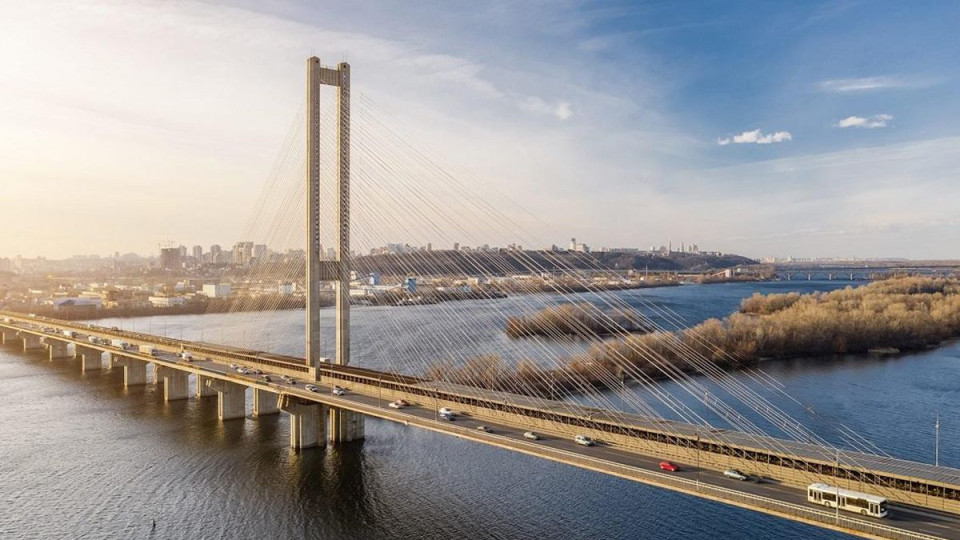 У Києві частково обмежать рух Південним мостом до грудня