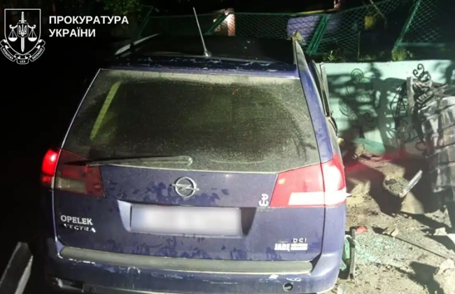 На Рівненщині нетверезий водій перевищив швидкість і влетів у паркан: є жертва