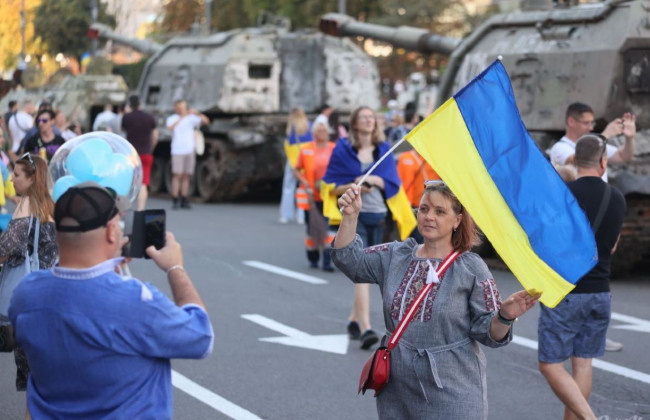 Не тільки в Києві — відтепер масові заходи в Україні можливі тільки з дозволу військових