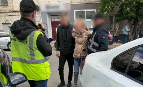 У Сумах горе-матір хотіла продати дитину за 30 тисяч доларів — як її покарали