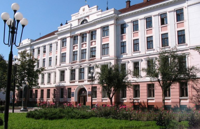 Супруги из Херсонской области будут отбывать суровое наказание за добровольное участие в незаконном референдуме