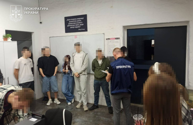 Обещали доходы от торговли на бирже: в Днепре разоблачили 11 мошеннических колл-центров