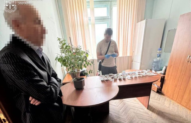 В Одесской области будут судить чиновника, который брал 100 тысяч за выдачу разрешительных документов на ведение торговли