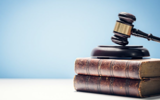 Суд у США визнав незаконною відмову врахувати релігійні переконання держслужбовця