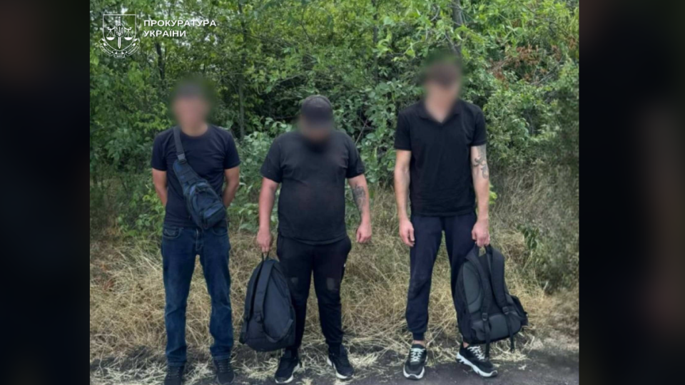 Військовослужбовець з Одещини хотів допомогти сину та ще двом чоловікам втекти за кордон
