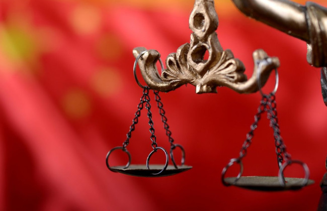 В Китае мужчина после ДНК-теста узнал, что более 20 лет воспитывал чужих детей, и теперь требует 300 тысяч юаней компенсации