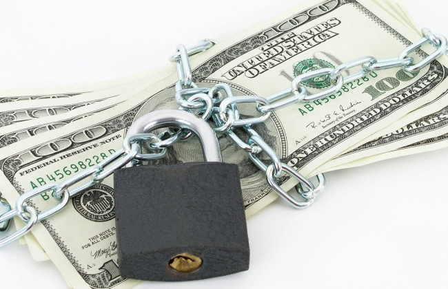 Верховный Суд разрешил одновременный арест денег и имущества ответчиков