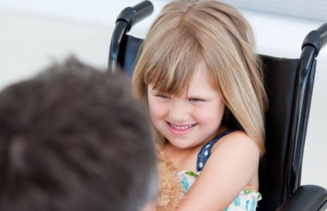 Работник в отпуске по уходу за ребенком с инвалидностью до 6 лет: будет ли ежегодный отпуск