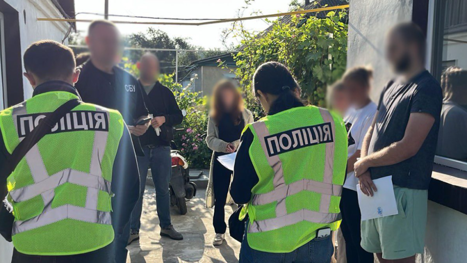 В Житомирской области 20-летний блогер выманивал деньги у зрителей во время трансляций — как работала схема