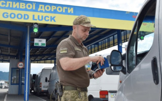 У Верховній Раді вважають, що вільний перетин кордону чоловіками 18-22 років стимулюватиме в’їзд юнаків в Україну