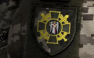 В Киеве мужчина укусил полицейского во время задержания ТЦК