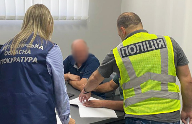 В Житомирской области трое дельцов за деньги ставили уклонистов на военный учет — брали по 500 долларов