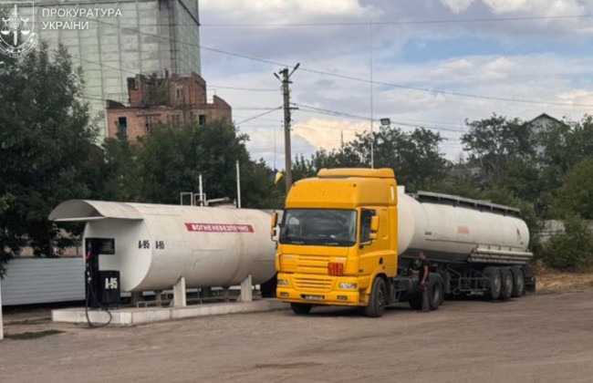На Одещині судитимуть ділка, який організував незаконний продаж пального з двох АЗС