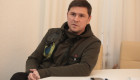 Михайло Подоляк відповів, коли всім чоловікам дозволять виїжджати за кордон