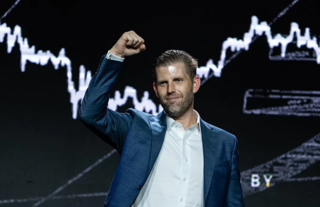 Сын президента США Эрик Трамп стал миллиардером благодаря стремительному росту акций American Bitcoin