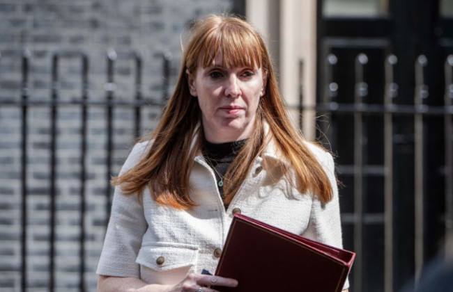 Вице-премьеру Великобритании Рейнер пришлось уйти з поста из-за налогового скандала