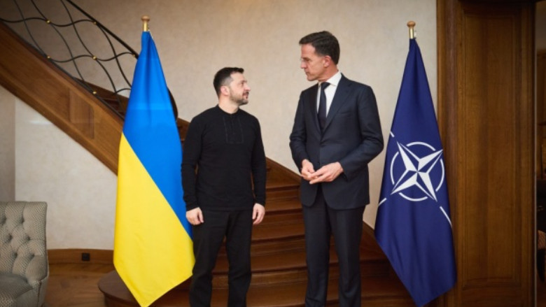 Зеленский в разговоре с Рютте заявил о необходимости ускорить работу над гарантиями безопасности Украины