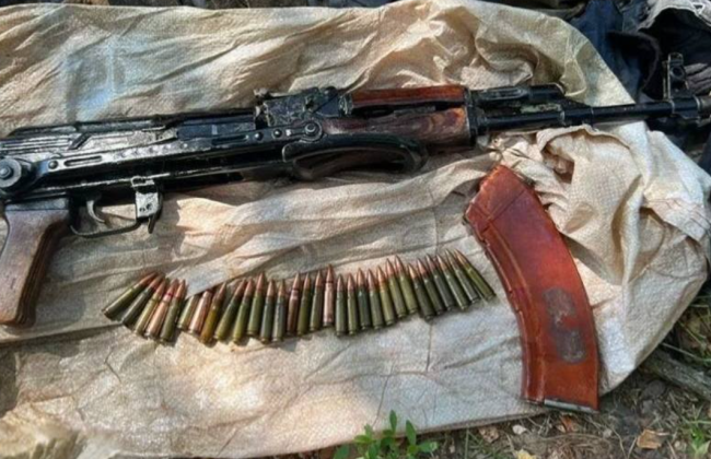 У Чернігові судитимуть в’язня СІЗО, який продавав зброю та боєприпаси