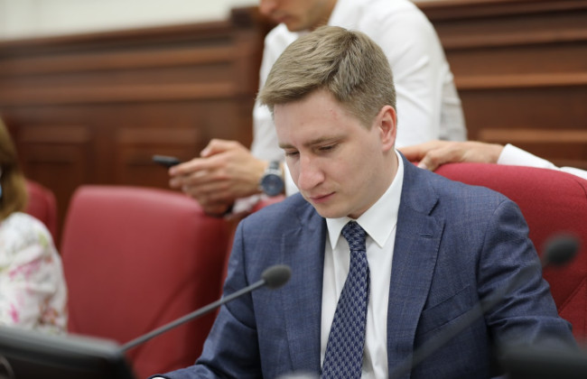 Экс-секретаря Киевсовета Бондаренко оставили под круглосуточным домашним арестом до октября