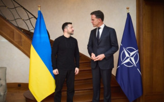 Зеленский в разговоре с Рютте заявил о необходимости ускорить работу над гарантиями безопасности Украины