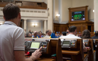 Рада підтримала скасування можливості звільнення від кримінальної відповідальності за дезертирство та СЗЧ у майбутньому – чим аргументували депутати
