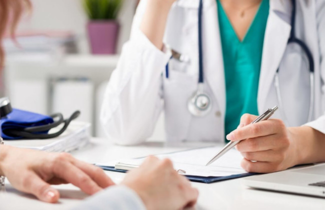 Работодателям объяснили, как действовать, если работник нарушил режим лечения