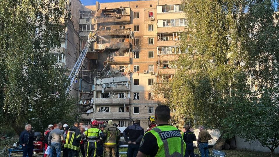 У Києві понад 10 локацій з пошкодженнями внаслідок атаки РФ – КМВА