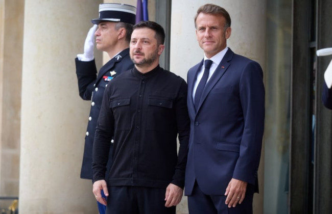 Зеленский обсудил массированный обстрел с Макроном: Готовим новые меры по укреплению нашей обороны
