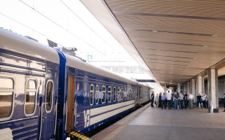 Укрзалізниця змінює маршрути та вводить автобуси через пошкодження інфраструктури