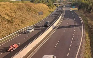 В Чехии задержали водителя Формулы-1, который годами гонял по автострадам без номеров