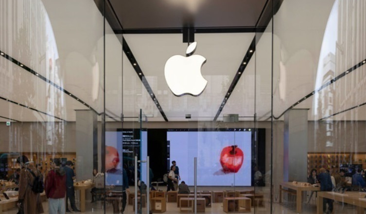 На Apple подали в суд из-за обучения ИИ на пиратских книгах