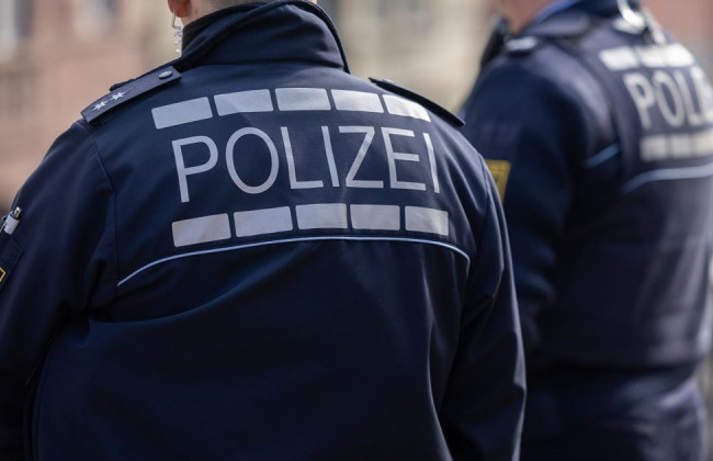 В Берлине водитель откусил пассажиру палец и спровоцировал смертельное ДТП