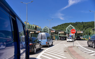 В ЦПД назвали фейком информацию о выезде за границу 200 тысяч молодых мужчин за сутки