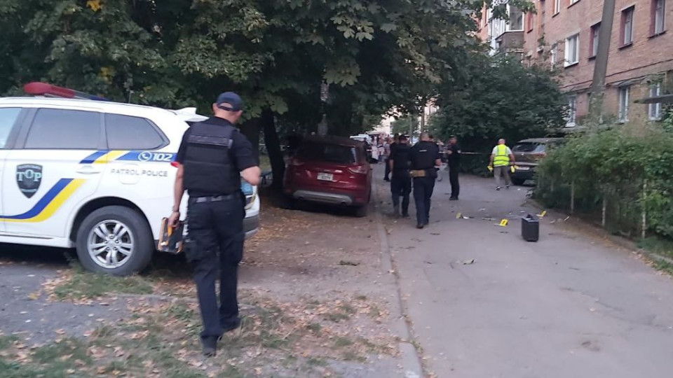 У Хмельницькому чоловік підірвав гранату посеред двору